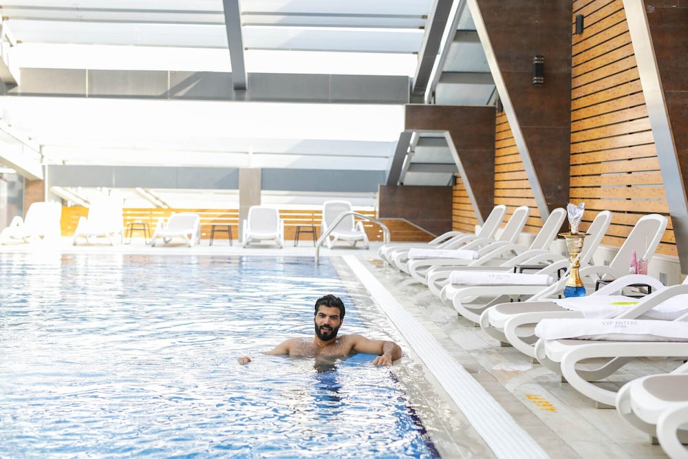 Vip Hotel 38/72
