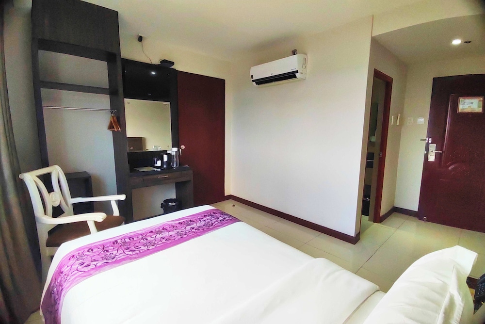 Panorama Summit Hotel 20/50