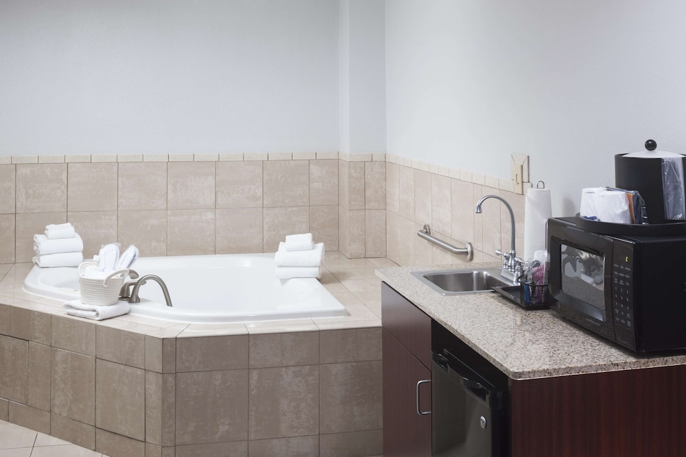 Hampton Inn And Suites By Hilton Oklahoma City Bricktown Ok 12/80