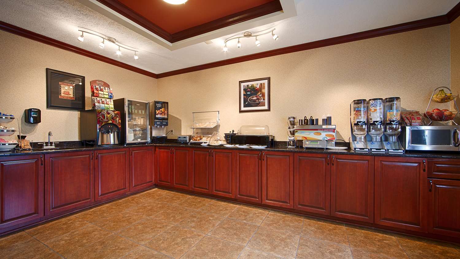 Days Inn by Wyndham Lincoln, IL 23/28