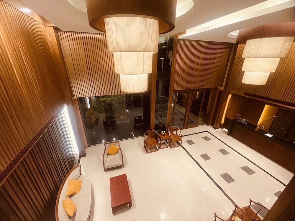 Asia Hotels Group (Poonpetch Hotel) 31/63