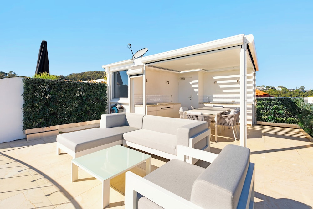 La Mer Apartments 18/50