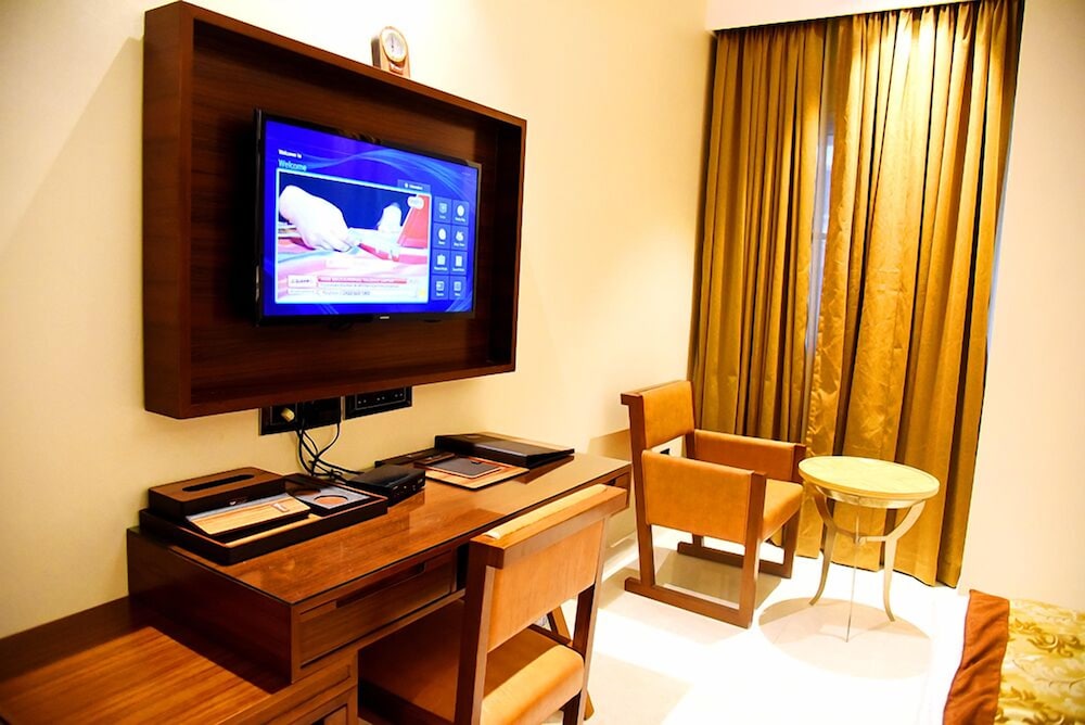 Vybrant Hotels 24/32