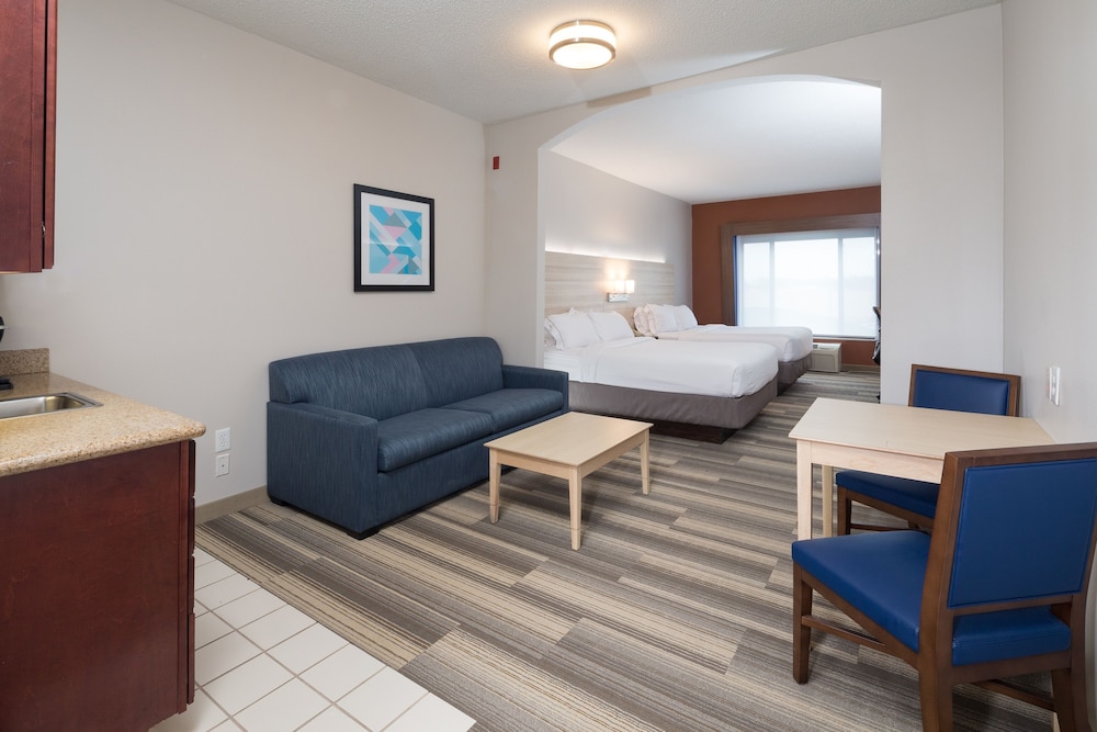 Holiday Inn Express Hotel Suites Detroit Utica 45/54