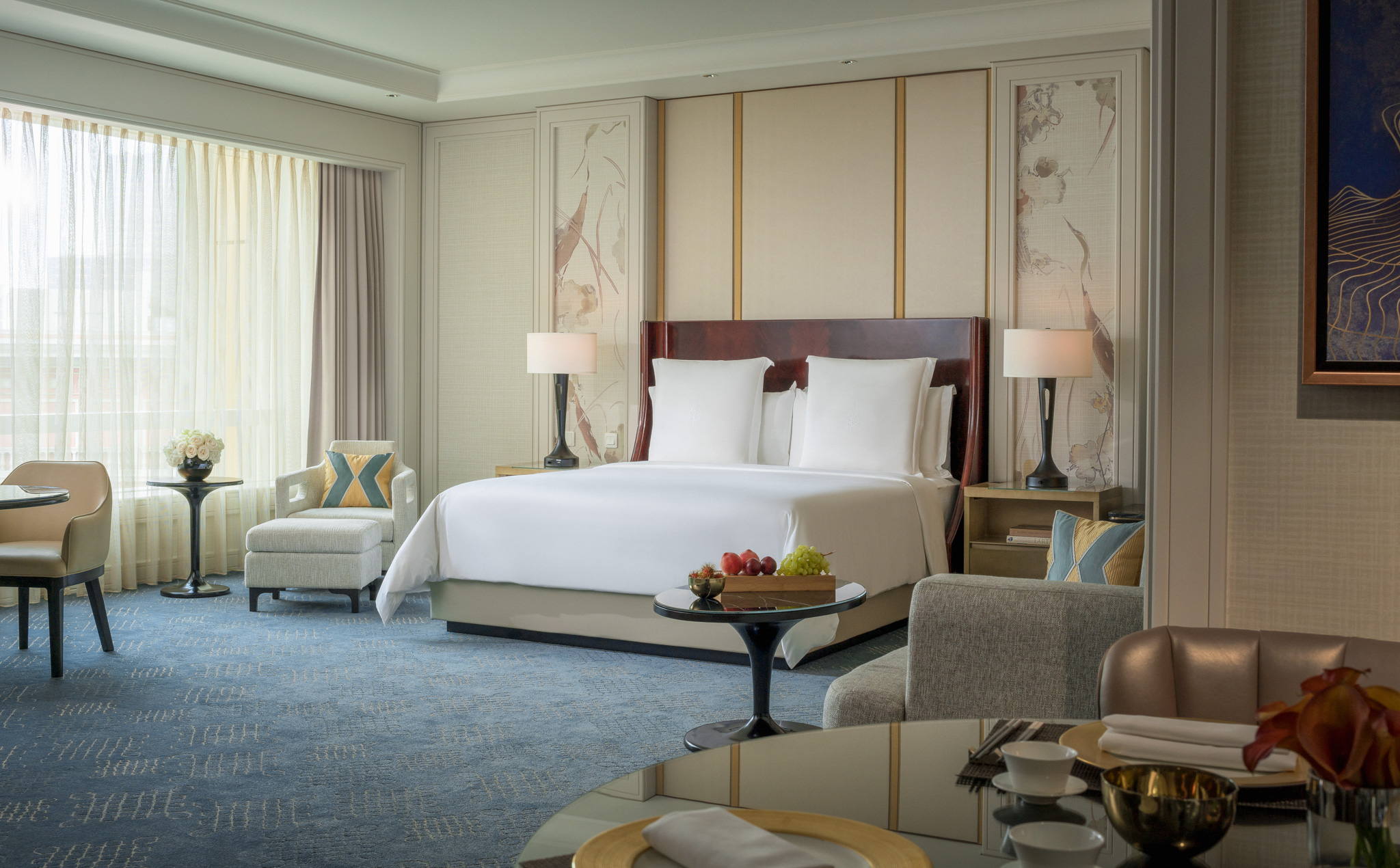 PREMIER, KING BED
