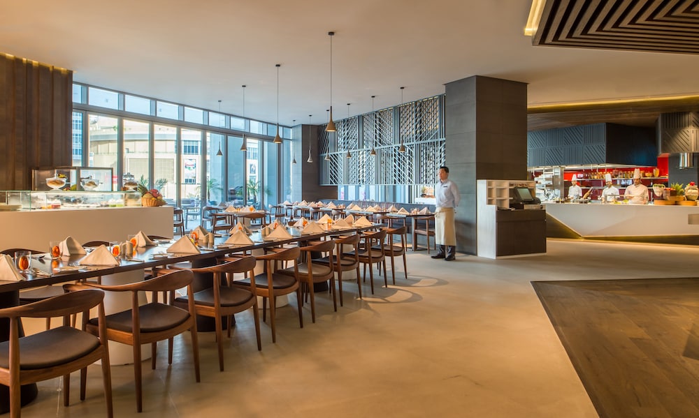 restaurant cafeteria