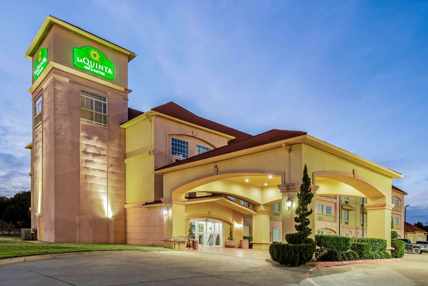La Quinta Inn Suites Glen Rose 8/55