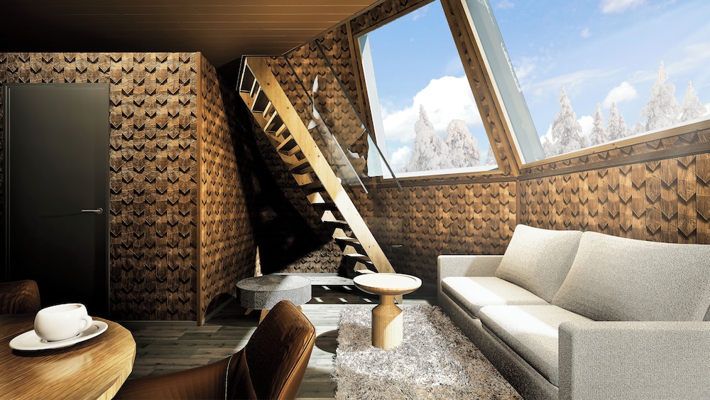 Aurora Villa 32/49