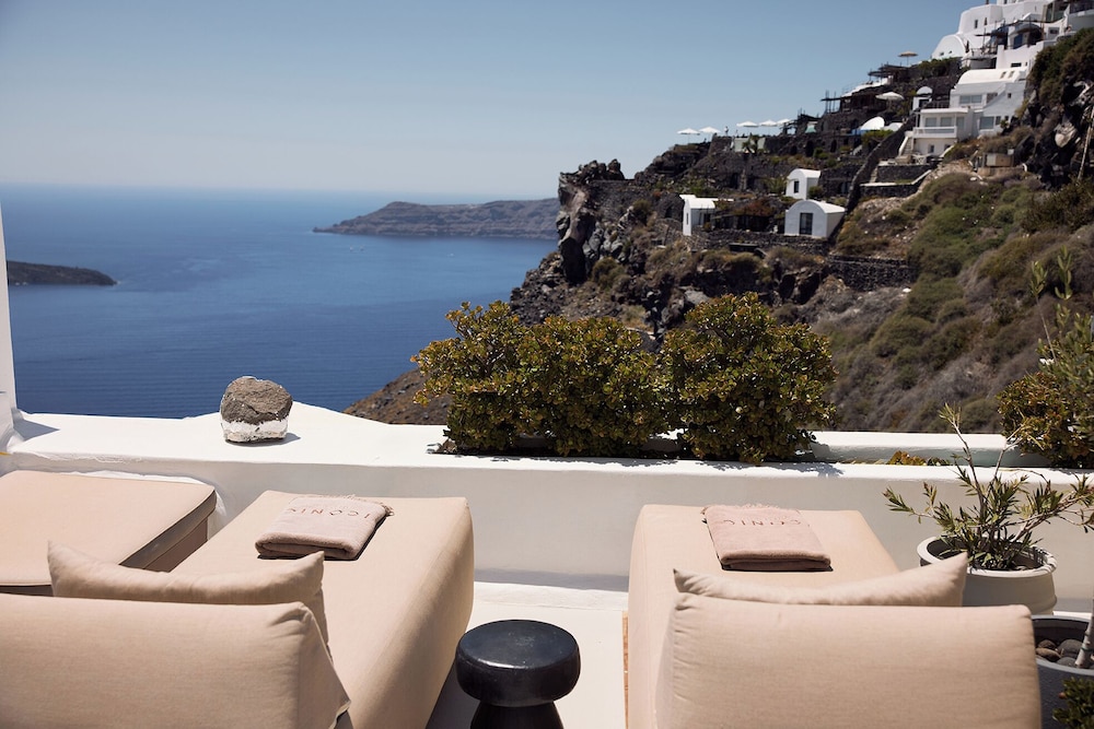 Iconic Santorini 36/73