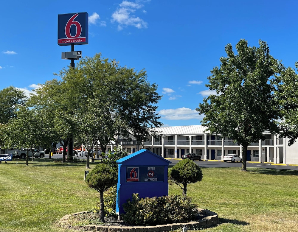 Studio6 Suites Lafayette, IN 17/21