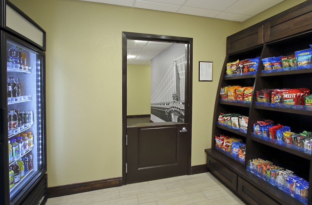 STAYBRIDGE SUITES ODESSA - INTERSTATE HWY 20 26/47