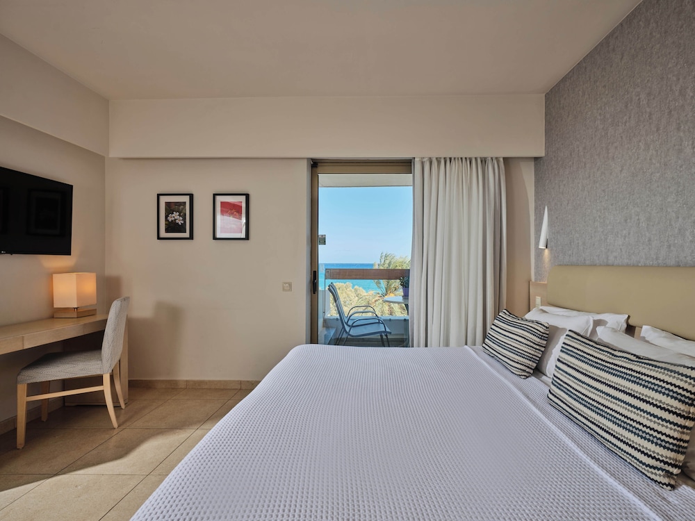 غرفة بسرير مزدوج أو سريرين منفصلين بإطلالة على البحر، Sitia Beach City Resort and Spa 2/10