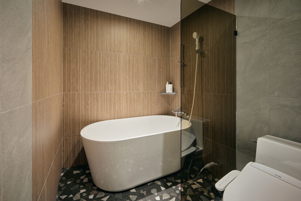 Imperial, Suite, 2 Double Beds, 2 Futon Beds, Garden View، Kolon Hotel Gyeongju 10/10