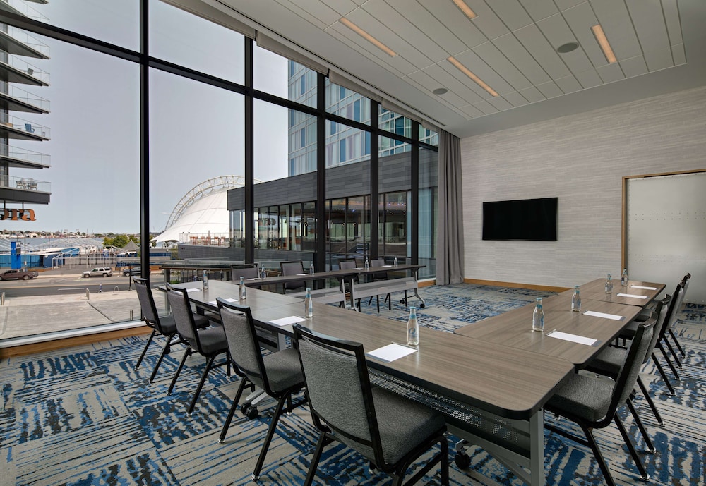 Hyatt Place Boston Seaport District 34/47