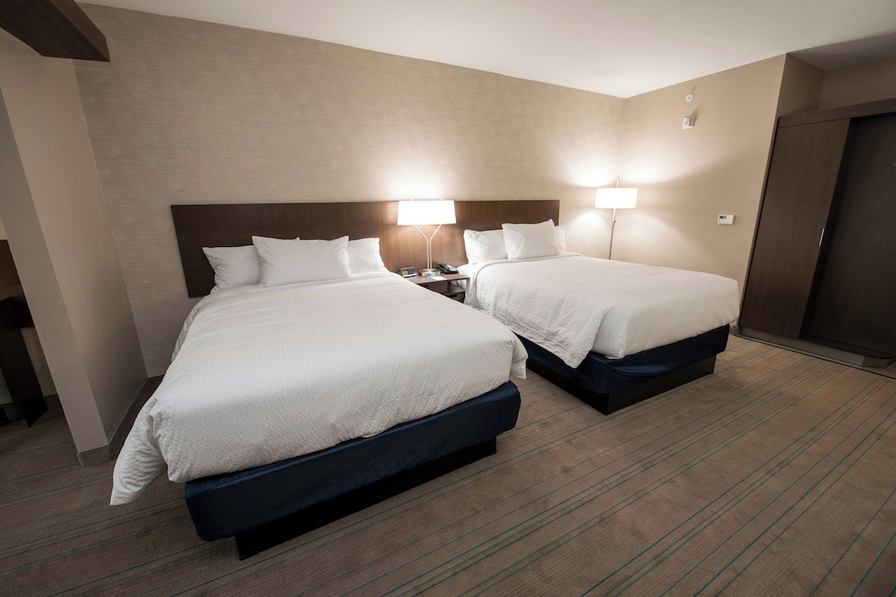 Fairfield Inn & Suites By Marriott Huntsville 5/26