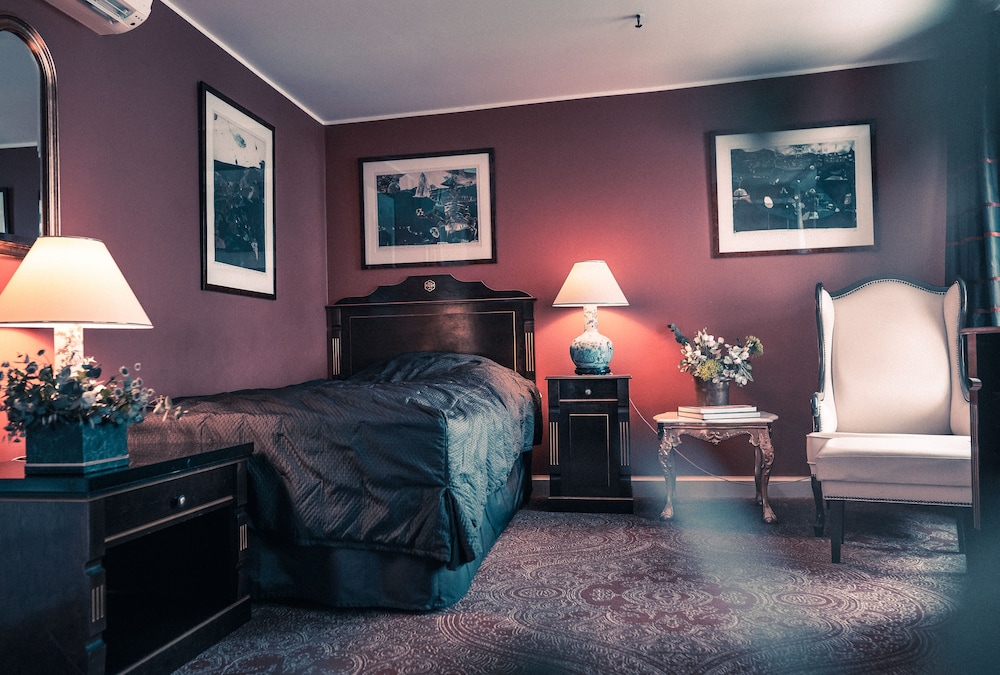 Hotel Royal 48/66