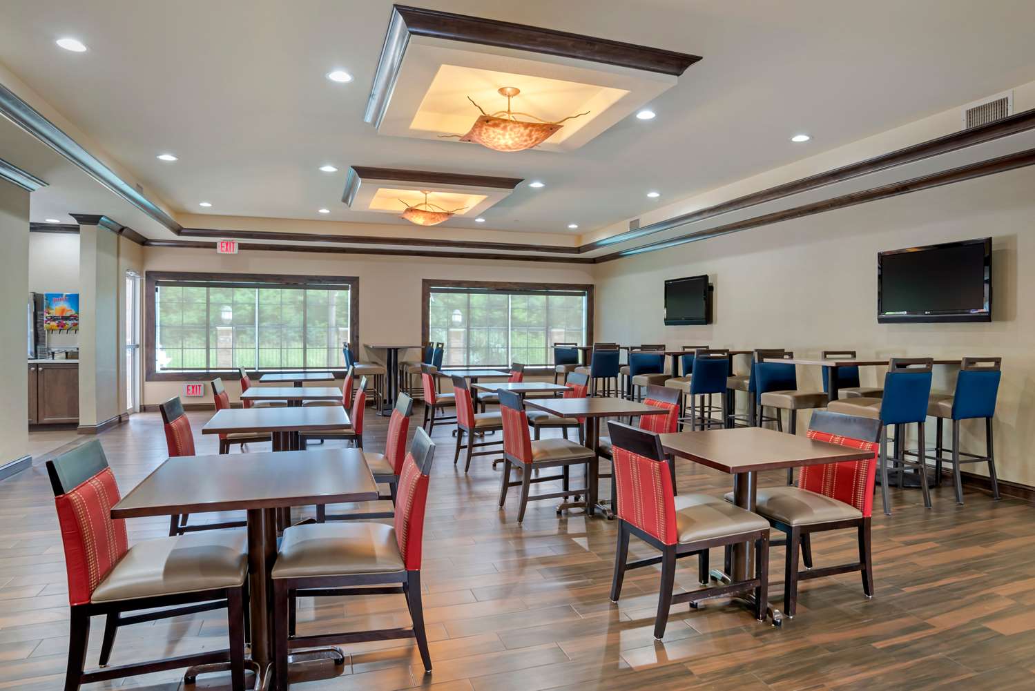 Comfort Suites Alexandria North 30/36