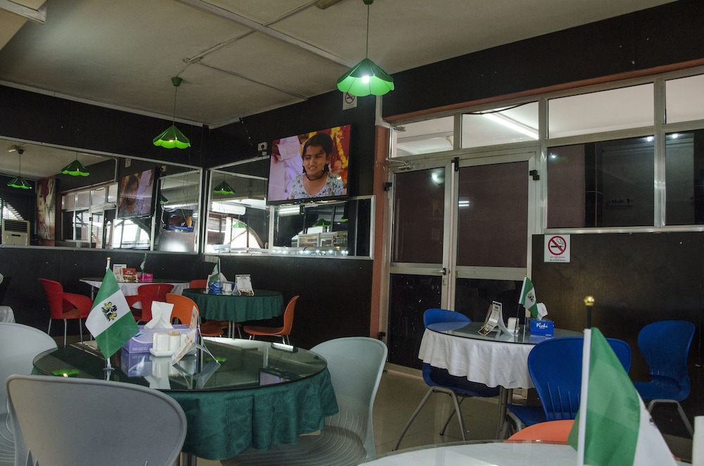 Nanet Suites 17/29