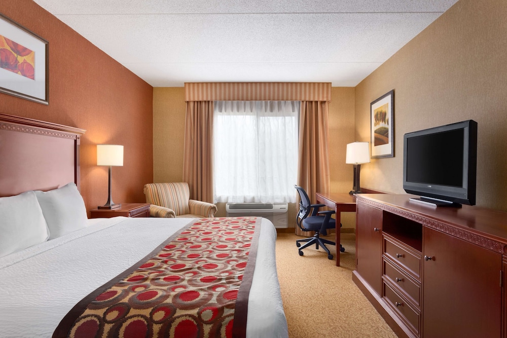 Country Inn & Suites By Radisson Nashville Airport TN 11/70