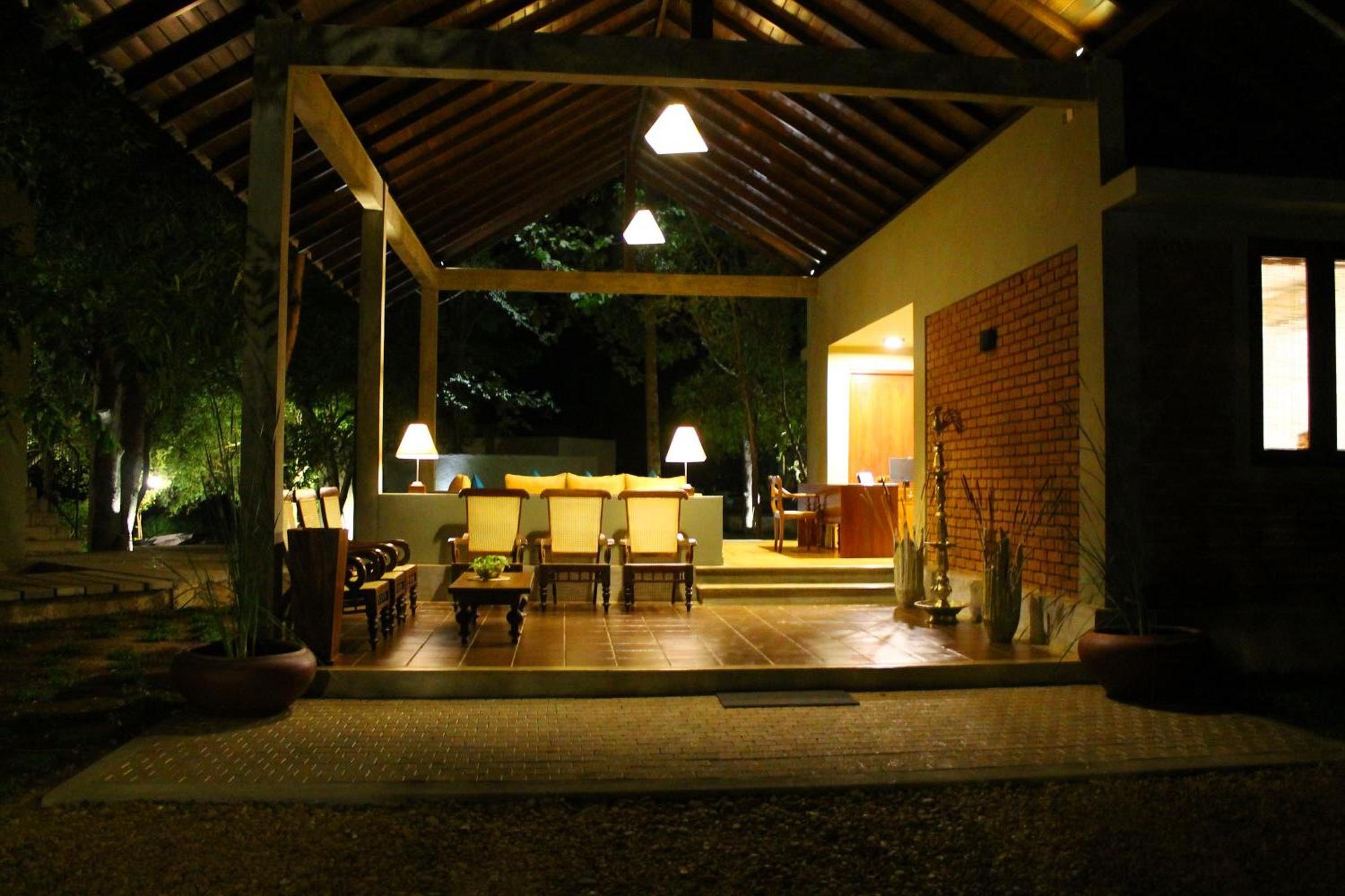 Ehalagala Lake Resort 30/32
