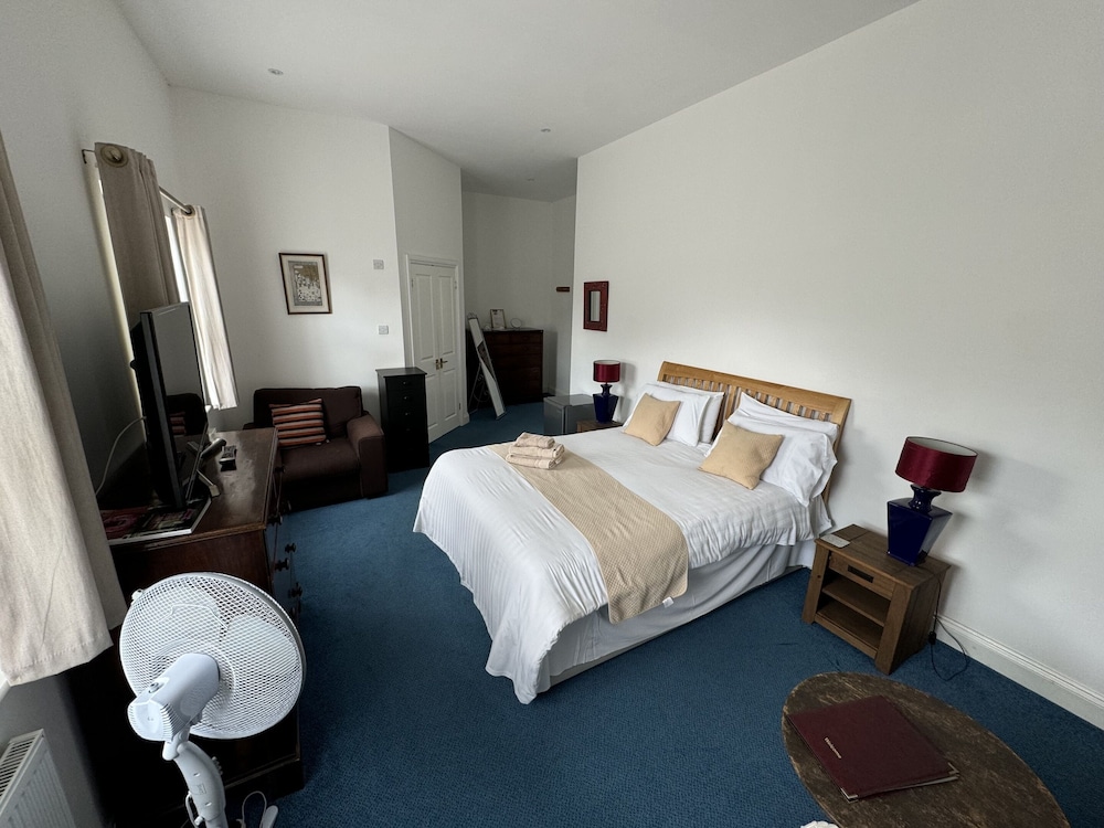 Hookwood Lodge 18/42