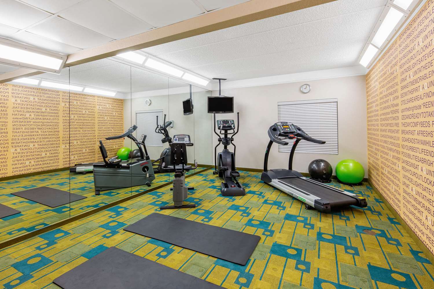 La Quinta Inn & Suites by Wyndham Ft. Lauderdale Plantation 7/24