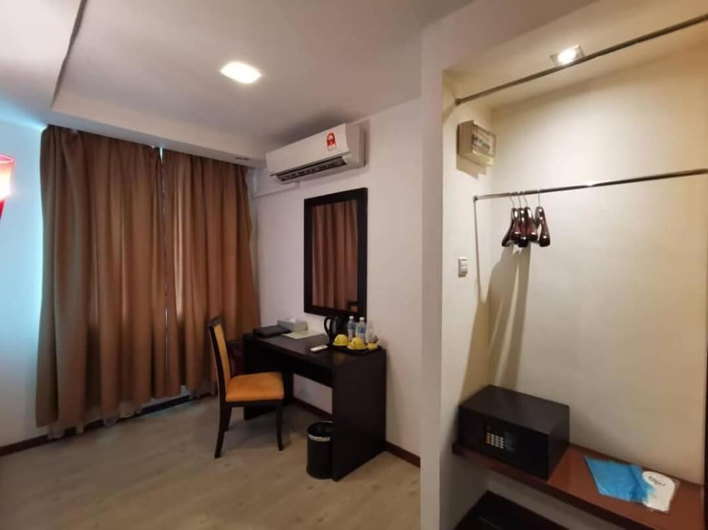 2 Inn 1 Boutique Hotel &amp; Spa 22/38