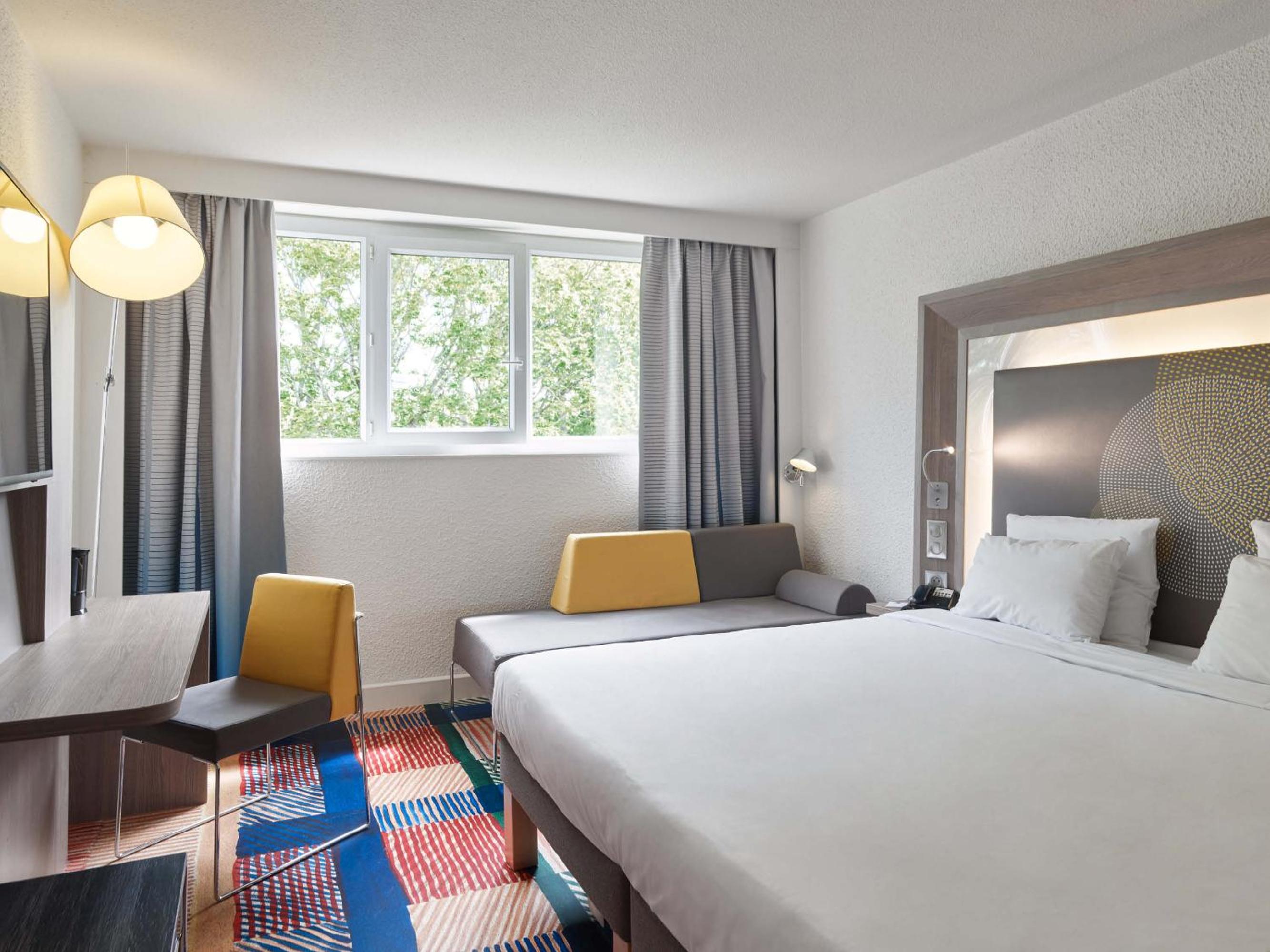 Room, Quadruple