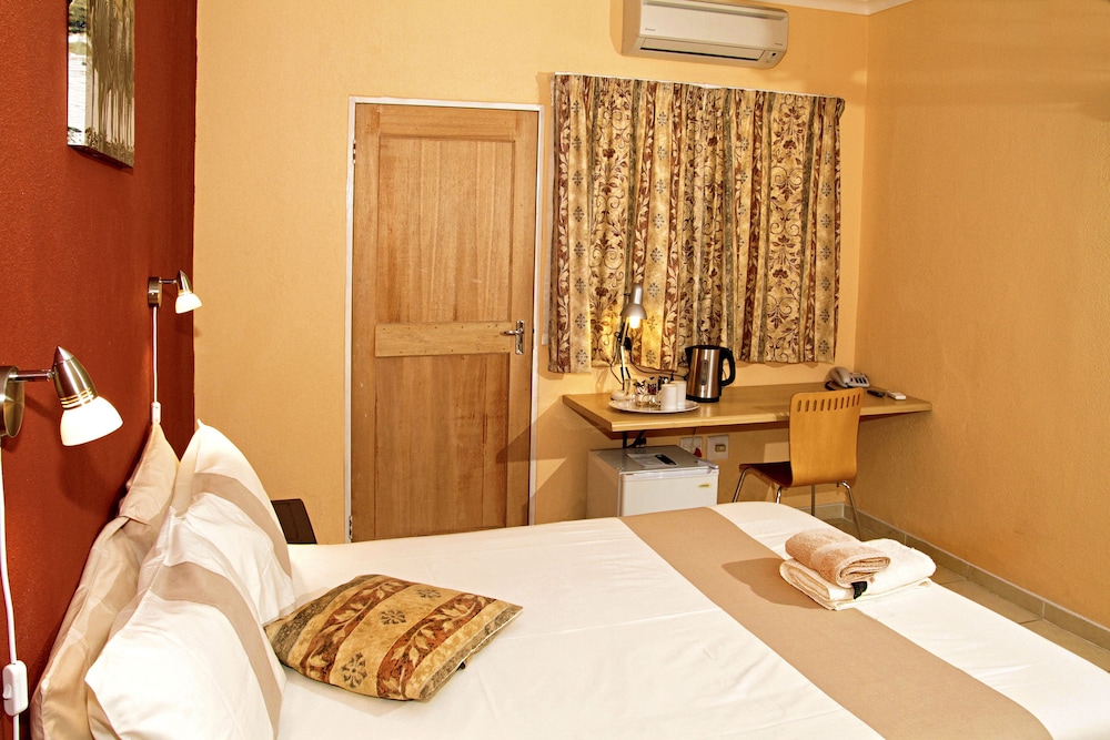 Hotel Uhland 47/75