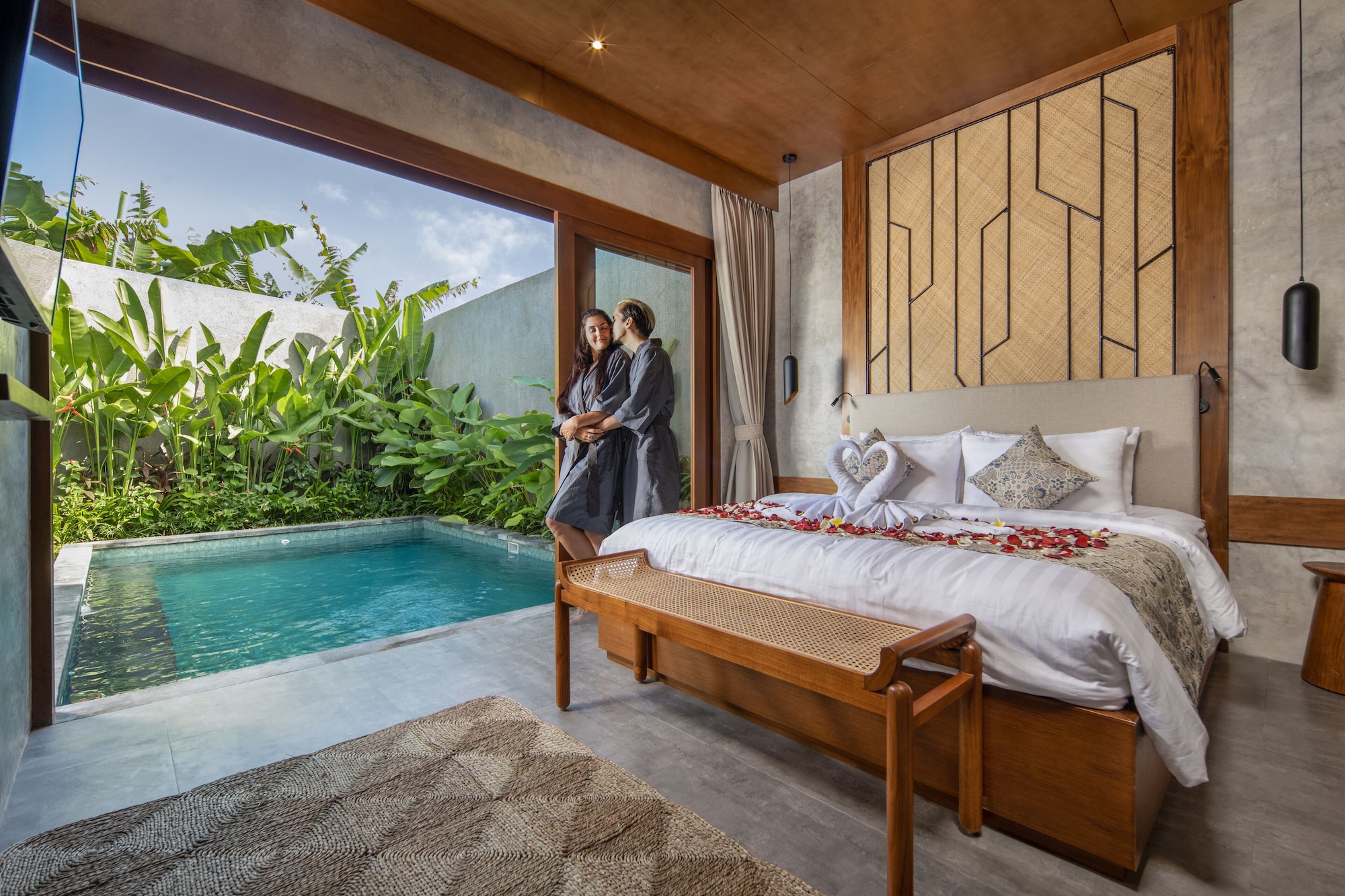 1 BEDROOM, VILLA