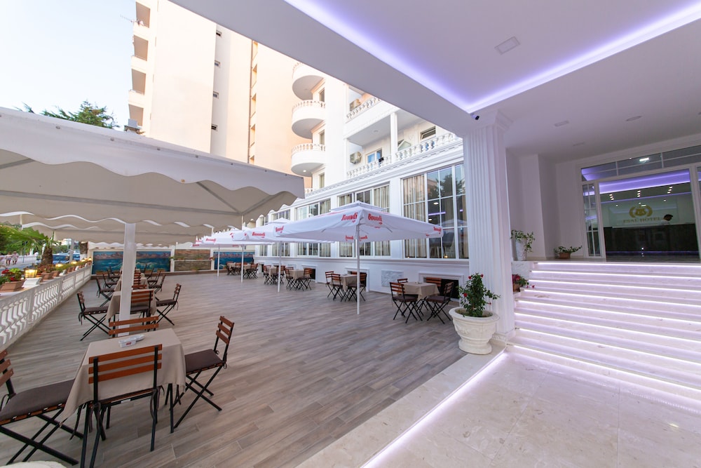 Esal Hotel 10/39