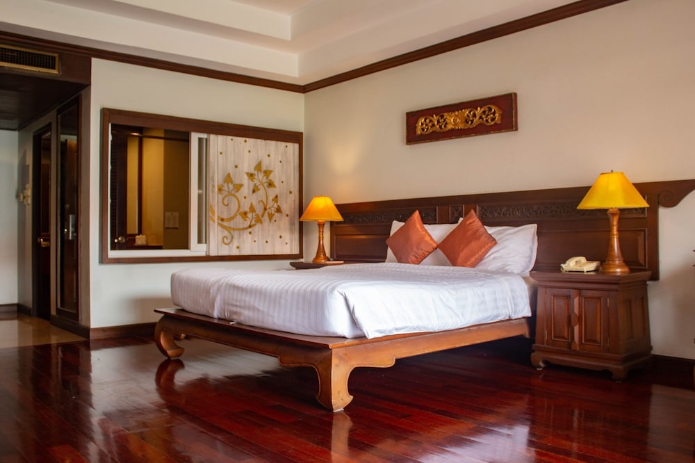 Avalon Beach Resort 27/74