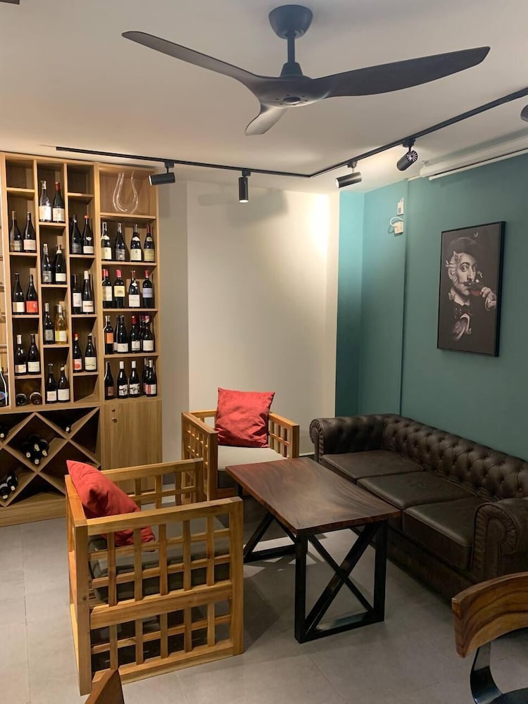 Suite Home Boutique Hotel 45/60