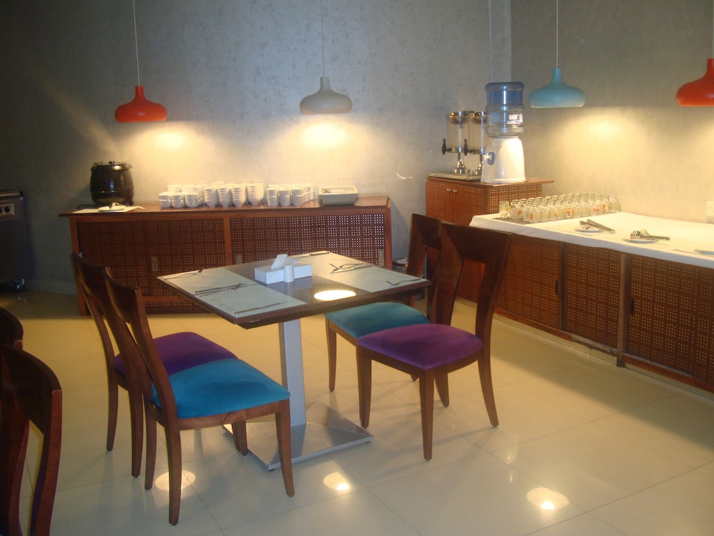 Al Manar Grand Hotel Apartment Bur Dubai 55/64