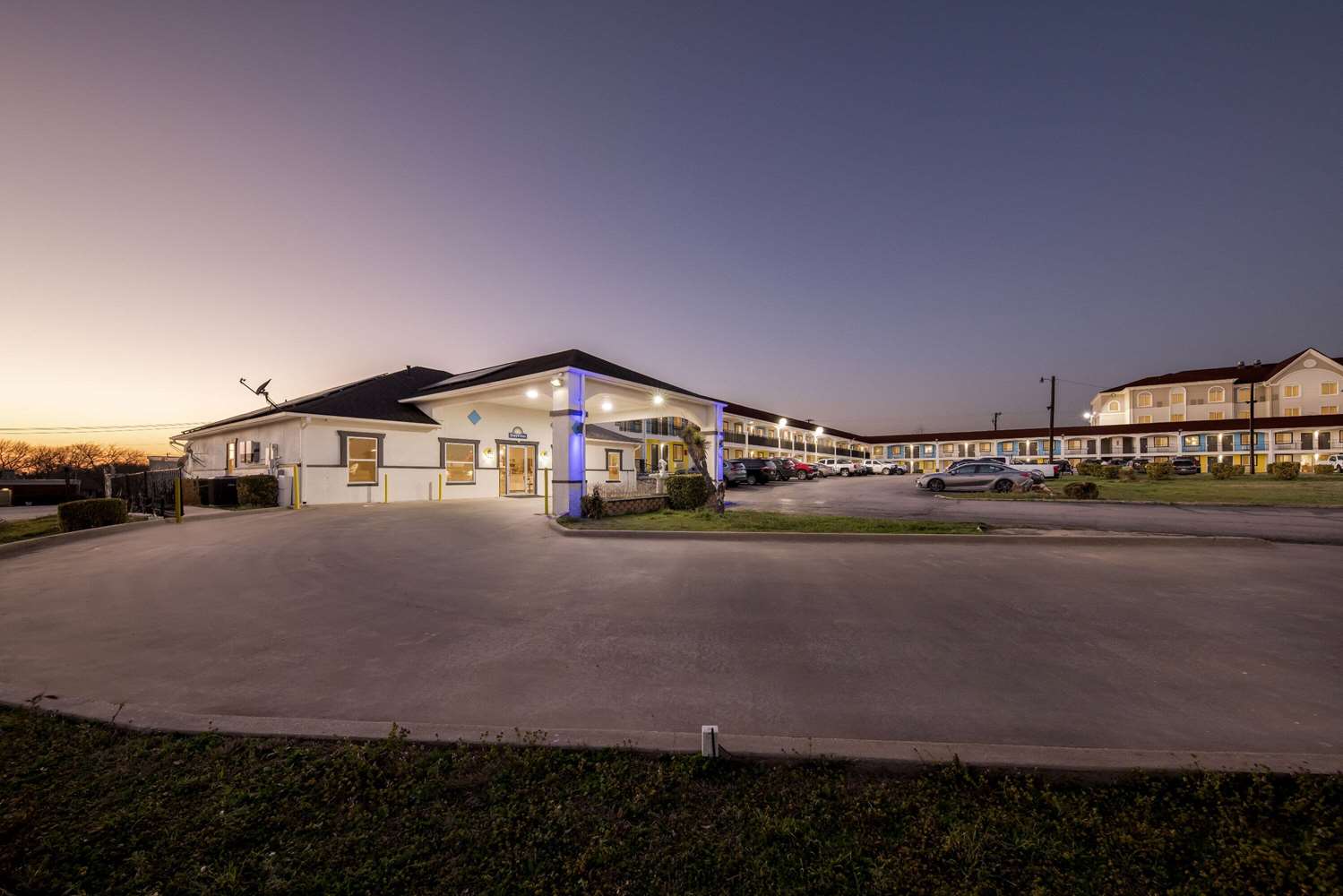 Days Inn by Wyndham Gainesville 46/49