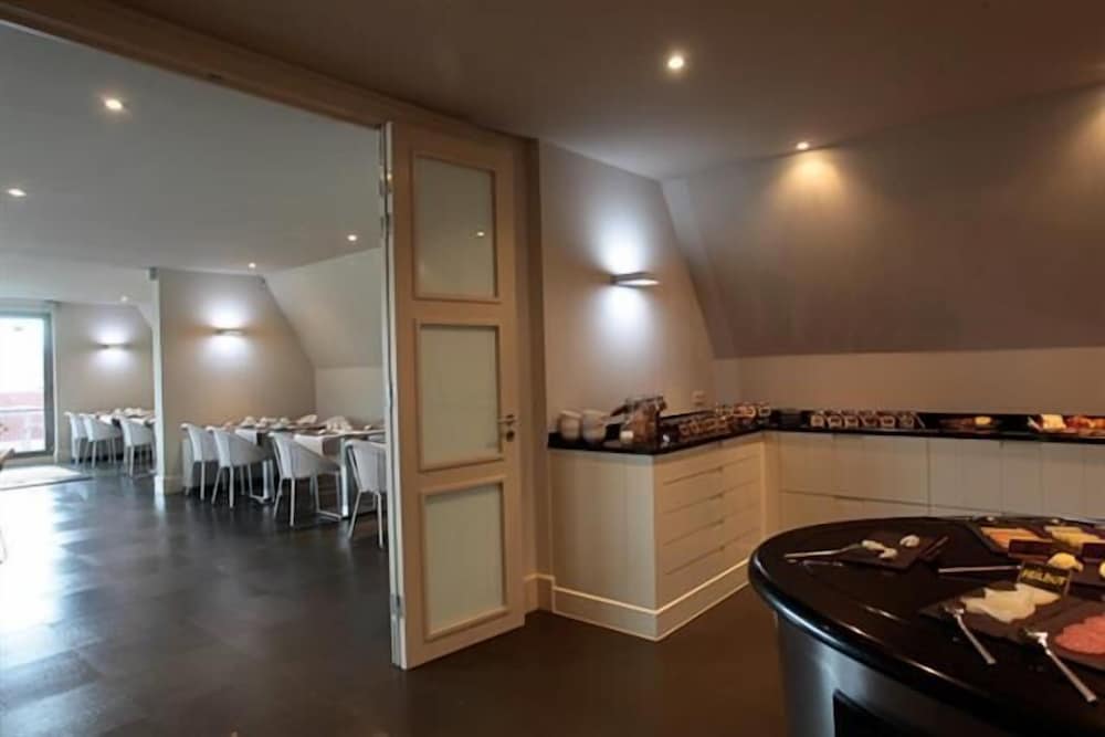 Hotel Recour 24/50