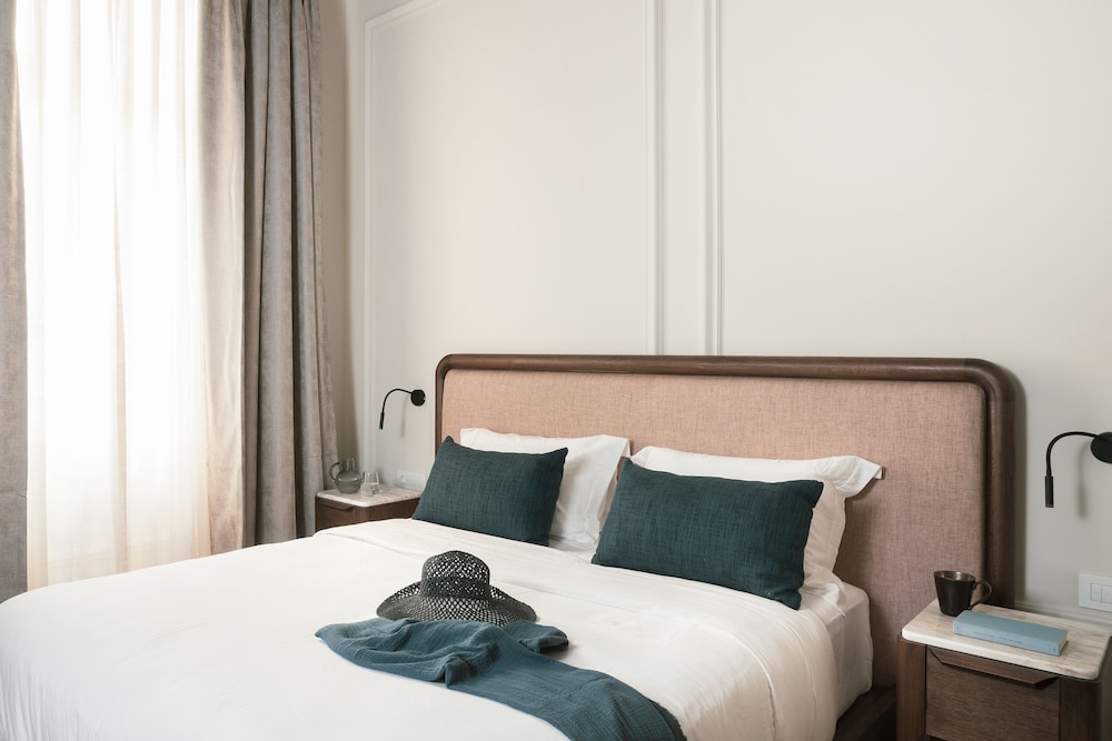 Castro Hotel Syros 12/50