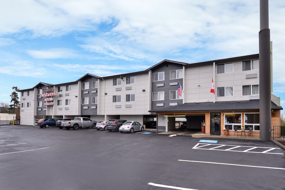 Clackamas Inn Suites 38/42