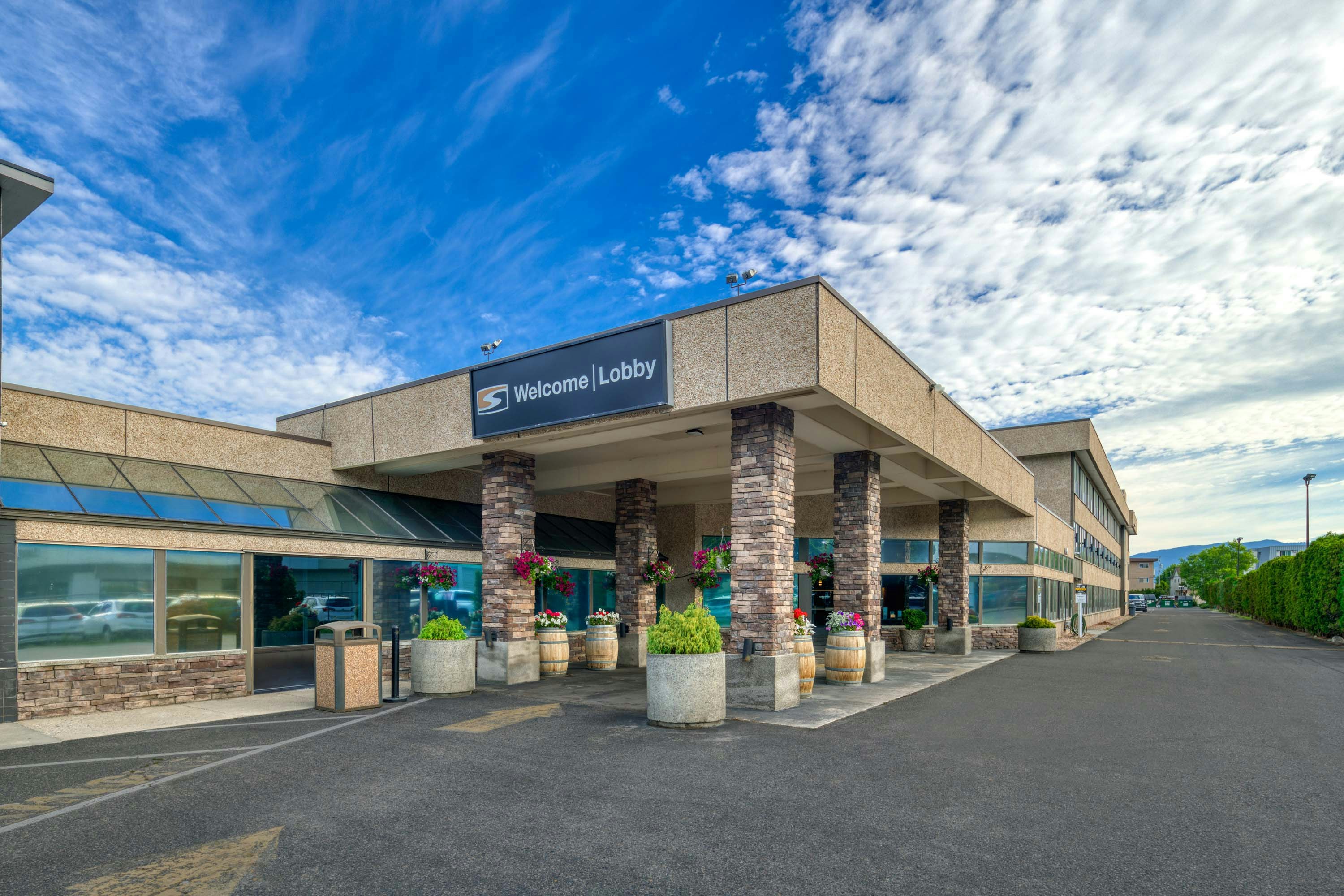 Sandman Hotel Penticton 48/49