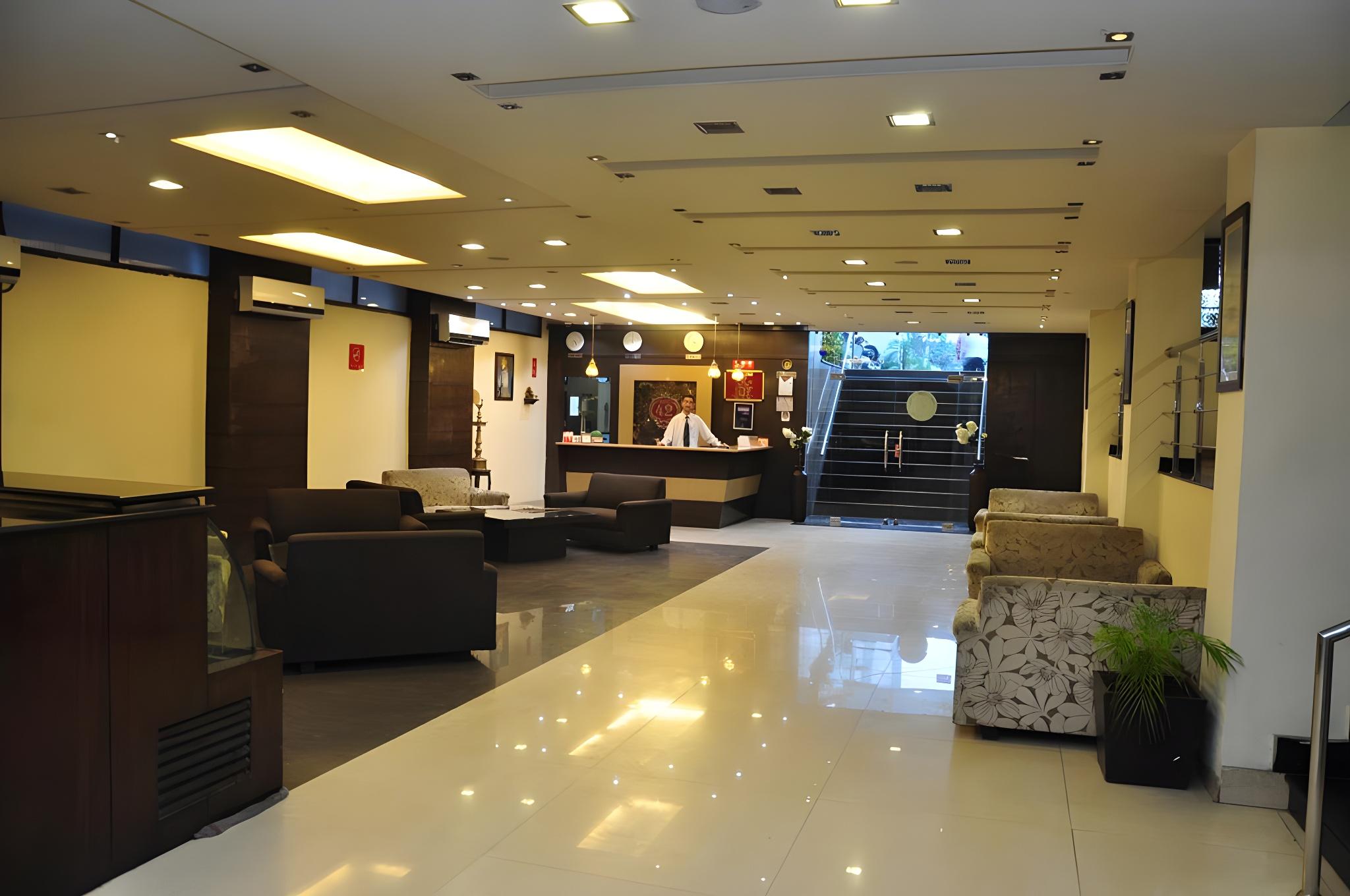 HOTEL 42 10/25