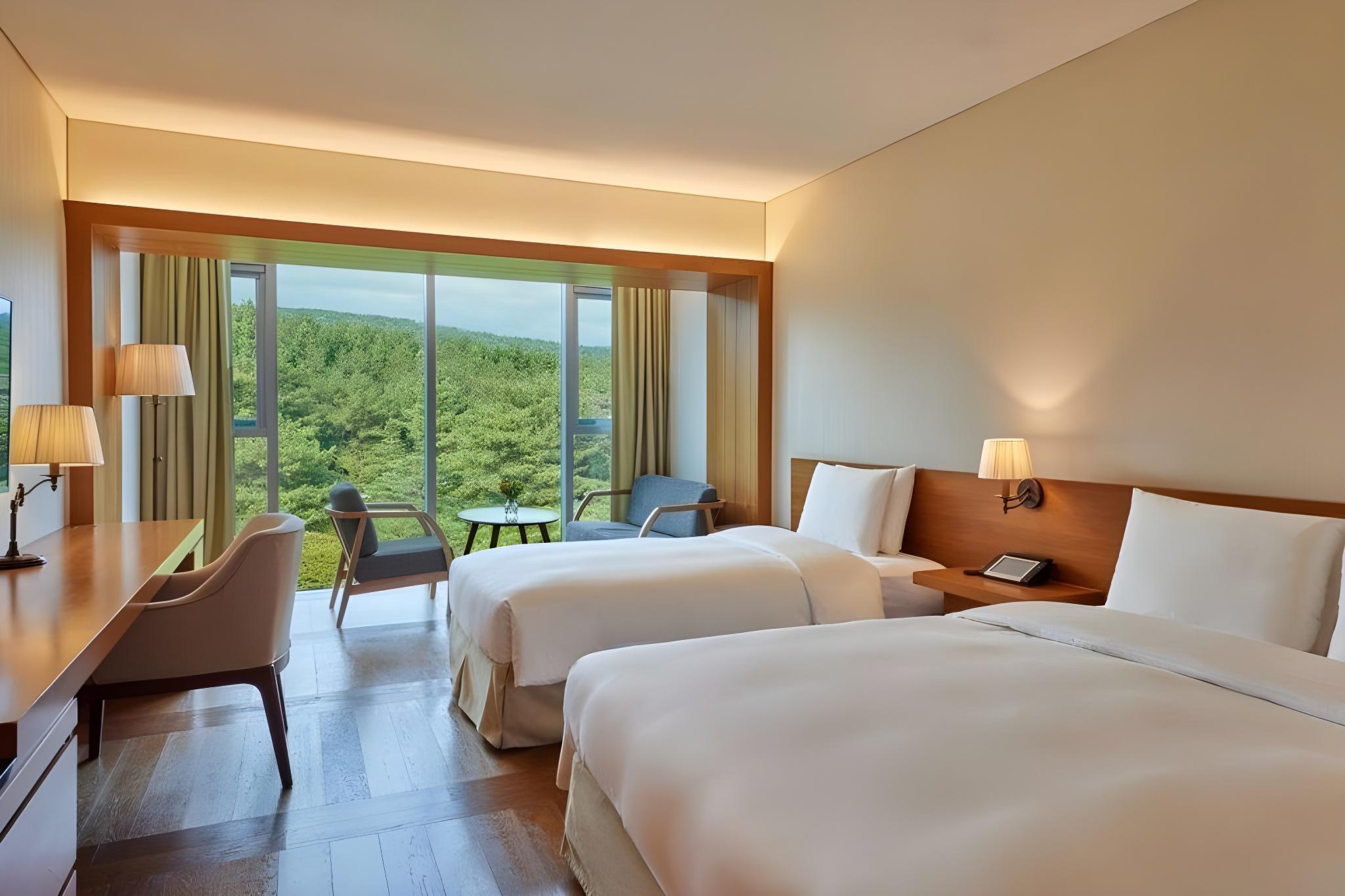 Wellness Club, Superior, Twin Beds