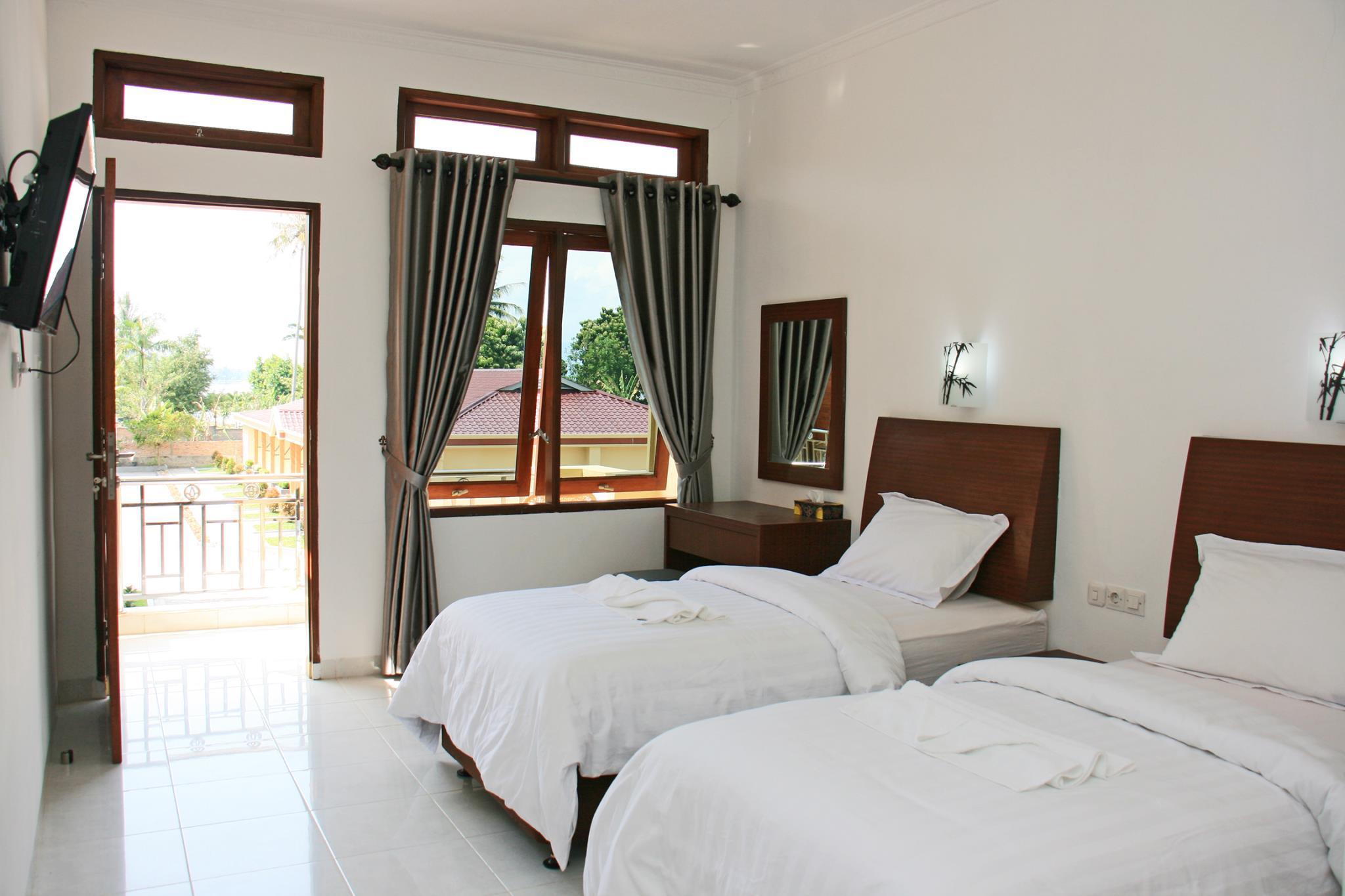 Rogate Beach Hotel 4/15