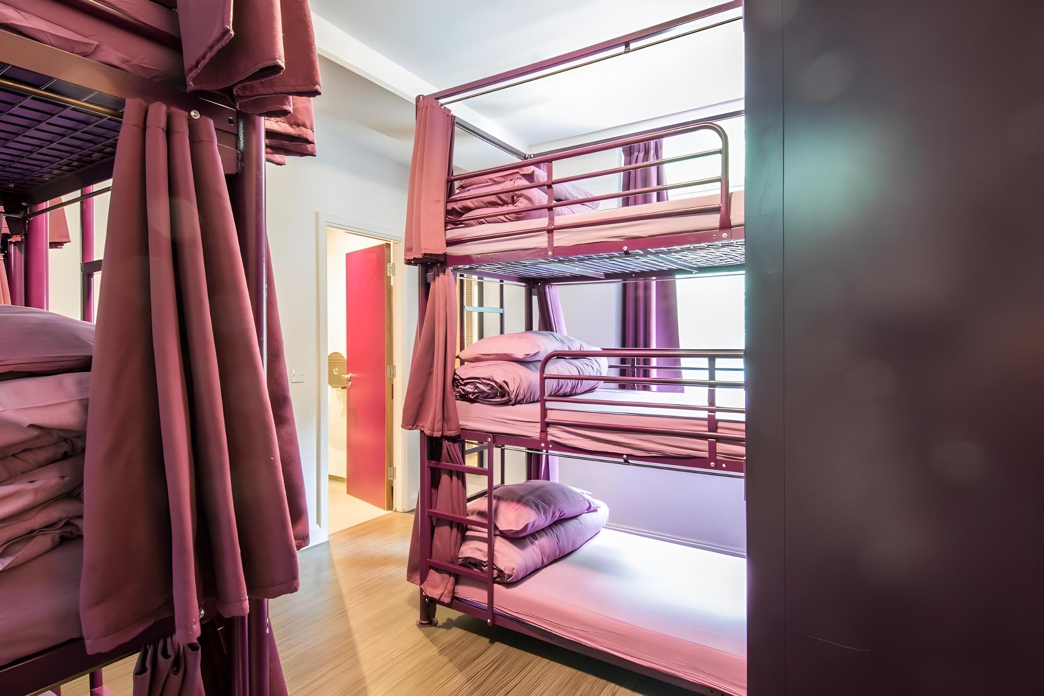 Private, 12 Beds