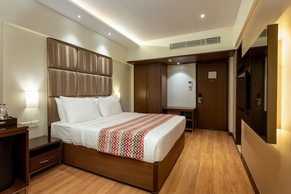Fariyas Hotel Mumbai 10/50