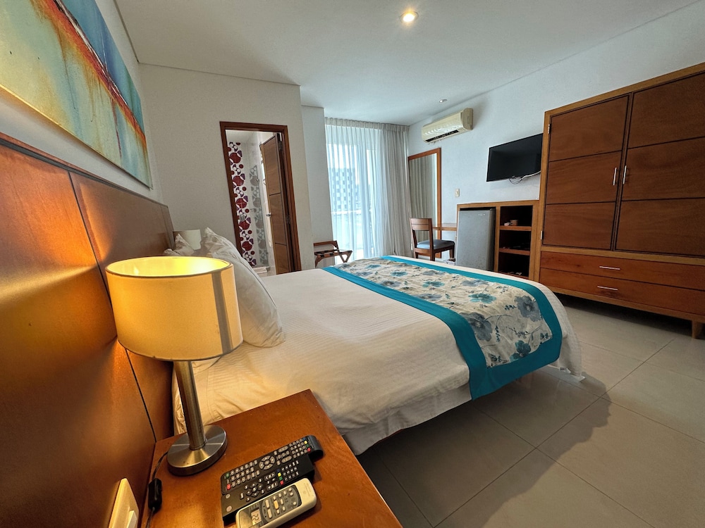 Standard, Double Bed, Hotel Atrium Plaza 9/10