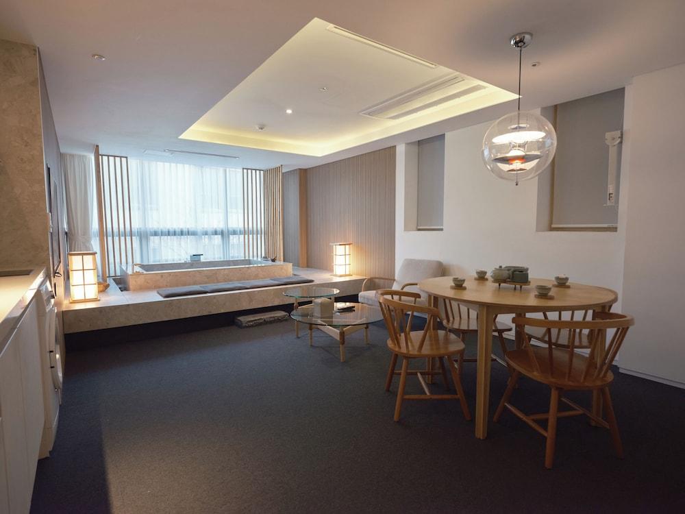 UH Suite The Myeongdong 45/52