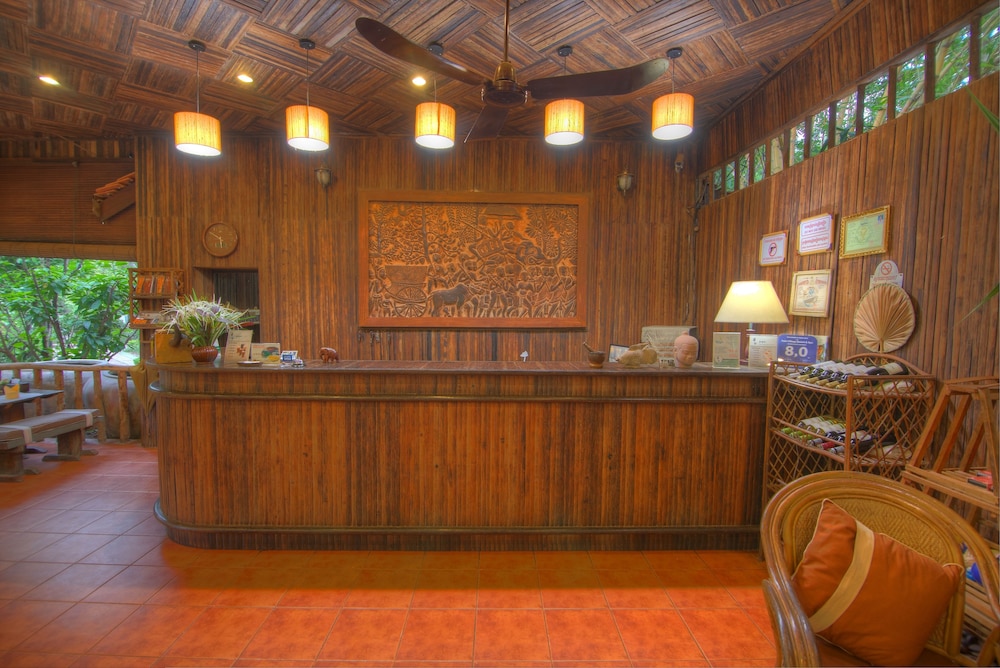 Palm Village Resort Spa 4/50