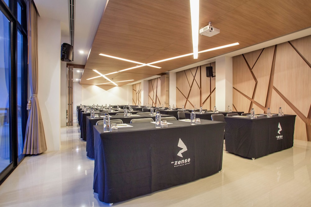 The Zense Boutique Hotel 11/45