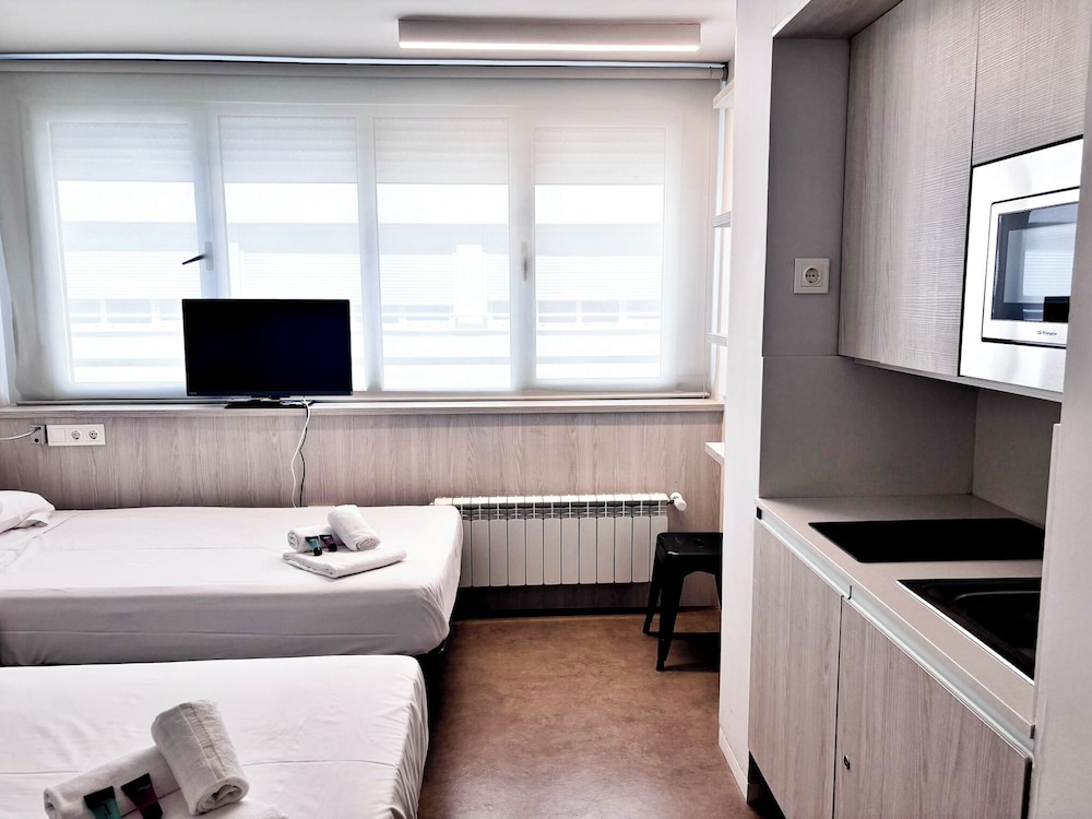 Student Residence Claudio Coello 9/44