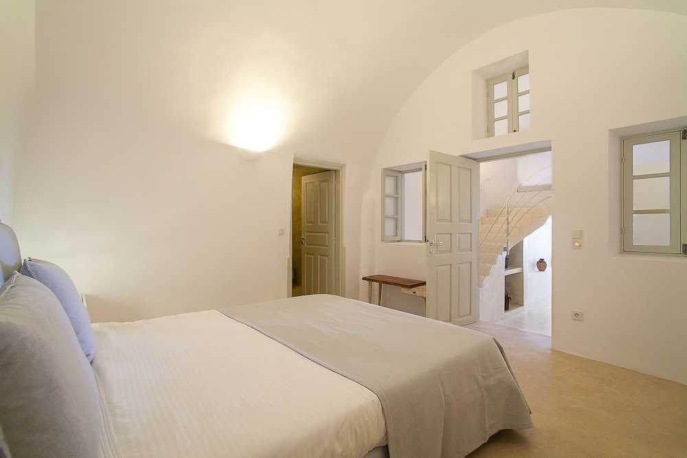 2 BEDROOMS, GRAND, SUITE